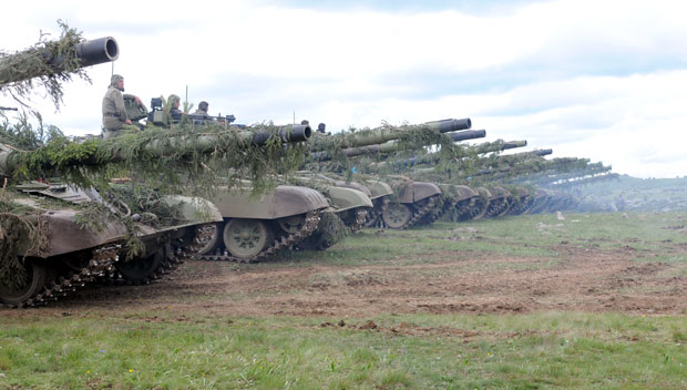 ВЕЖБА ВОЈСКЕ СРБИЈЕ НА ПЕШТЕРУ: Разбили терористе (ФОТО)